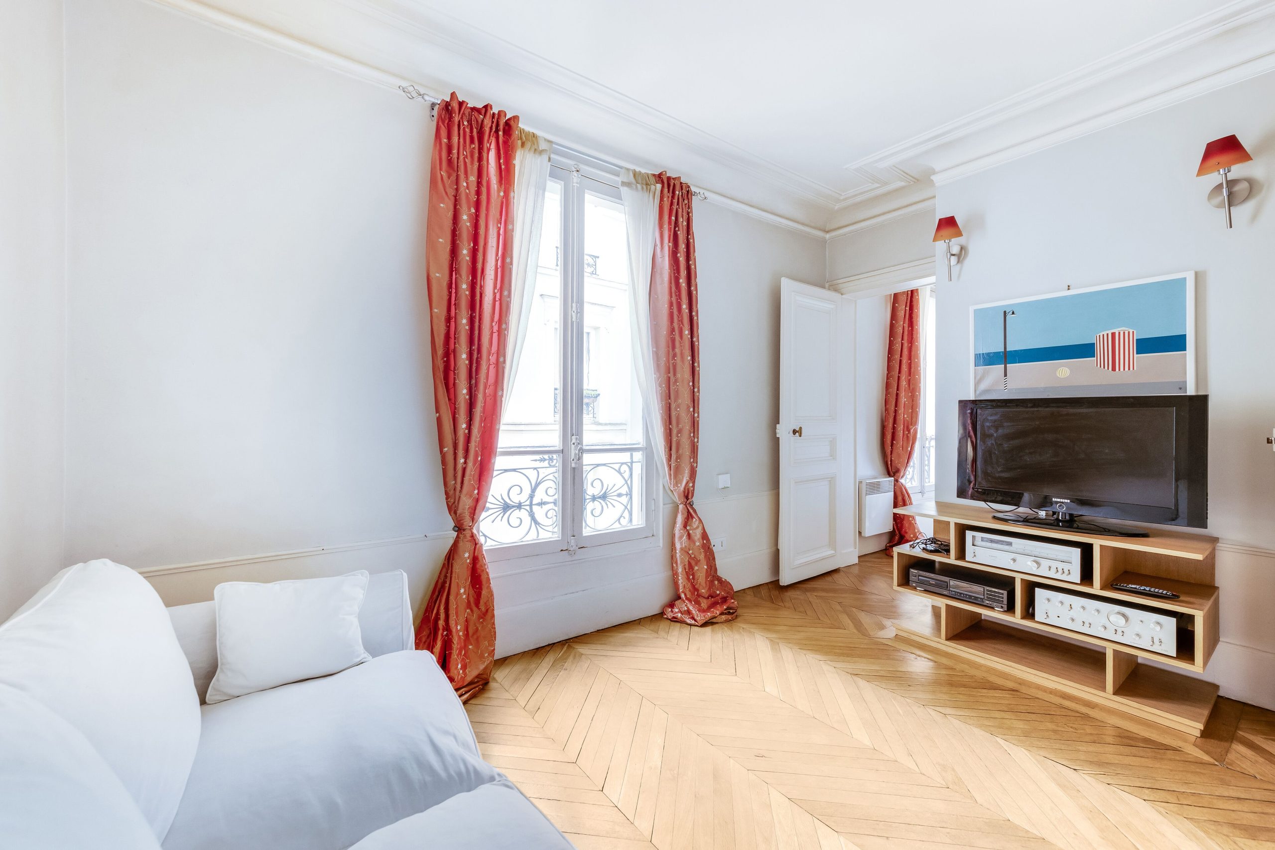 75007 – PARIS – RUE DE VERNEUIL- 3 PIECES – 4° ETAGE