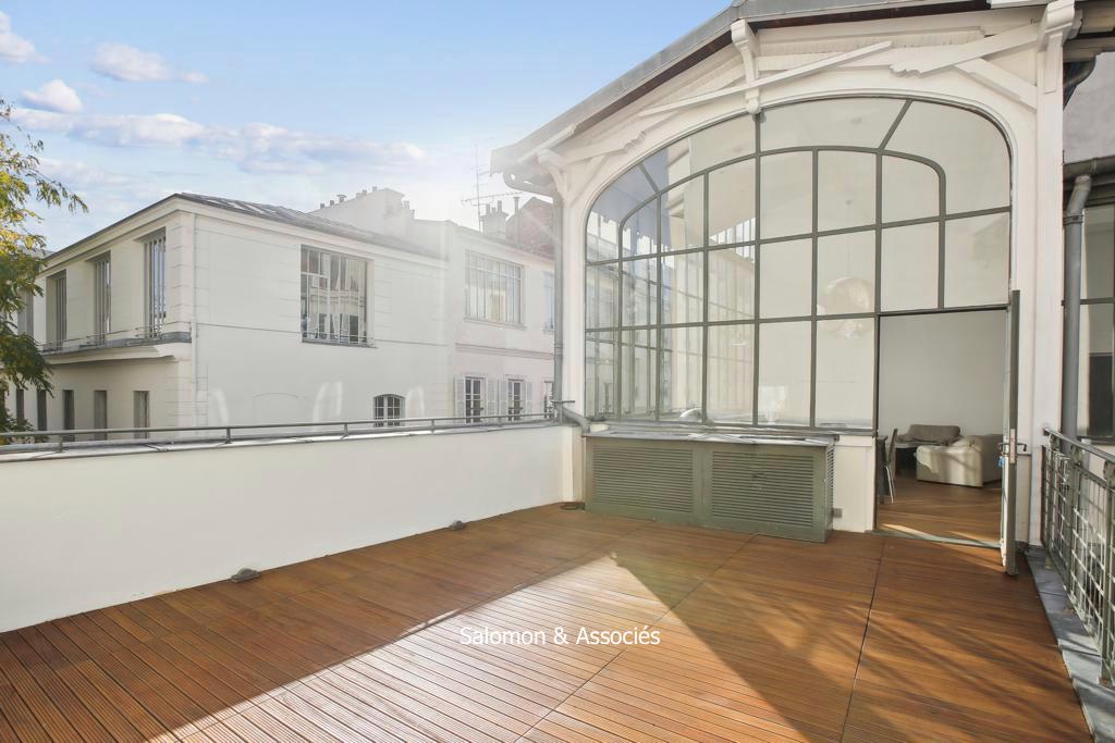 Paris 75006 – Jardin du Luxembourg – Loft d’exception – Atelier d’ Artiste avec grande terrasse